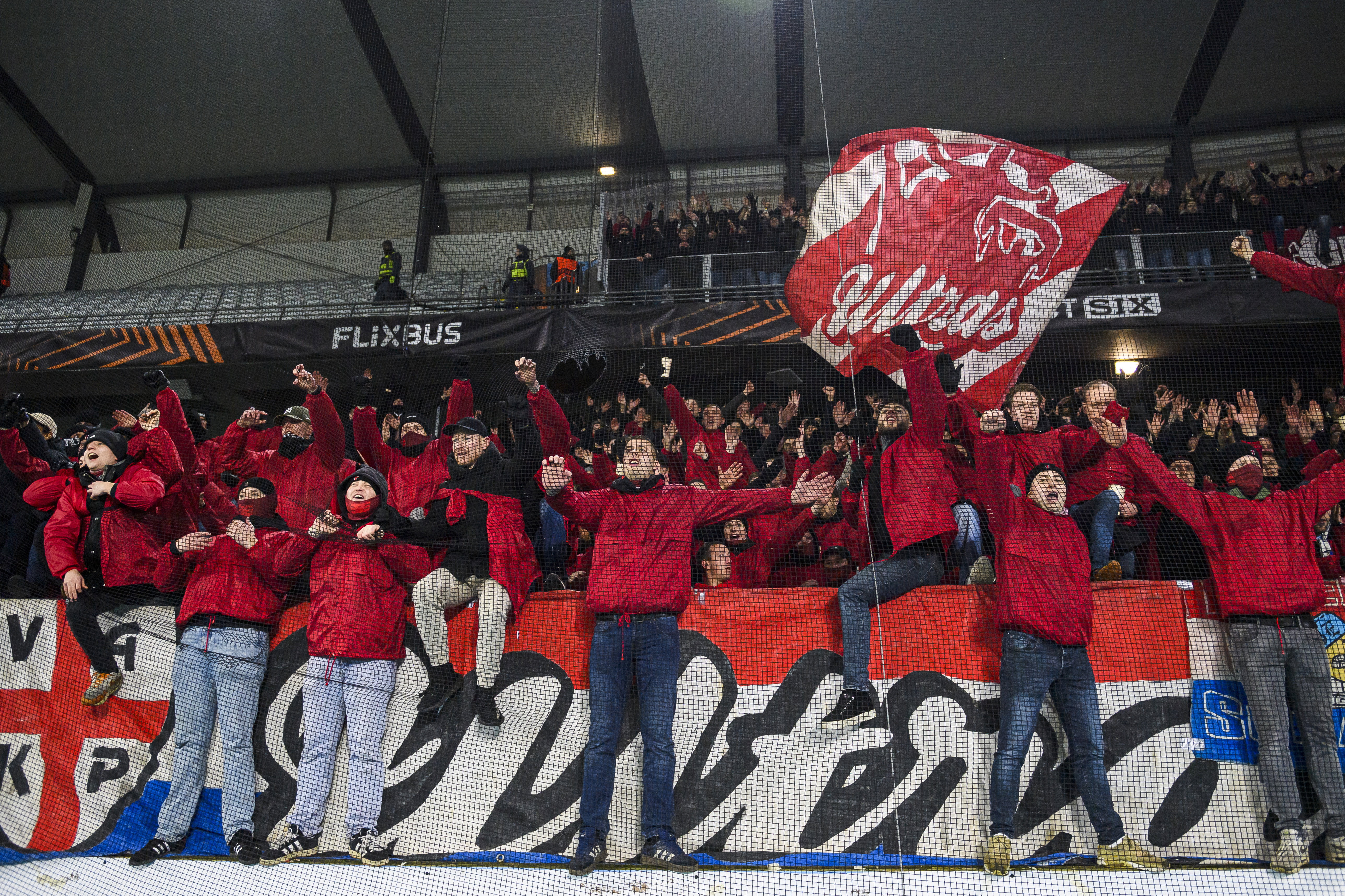 FC Twente-fans in Zweden