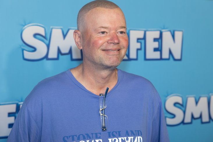 Raymond van Barneveld bij de Nederlandse première van Smurfen in Leidschendam