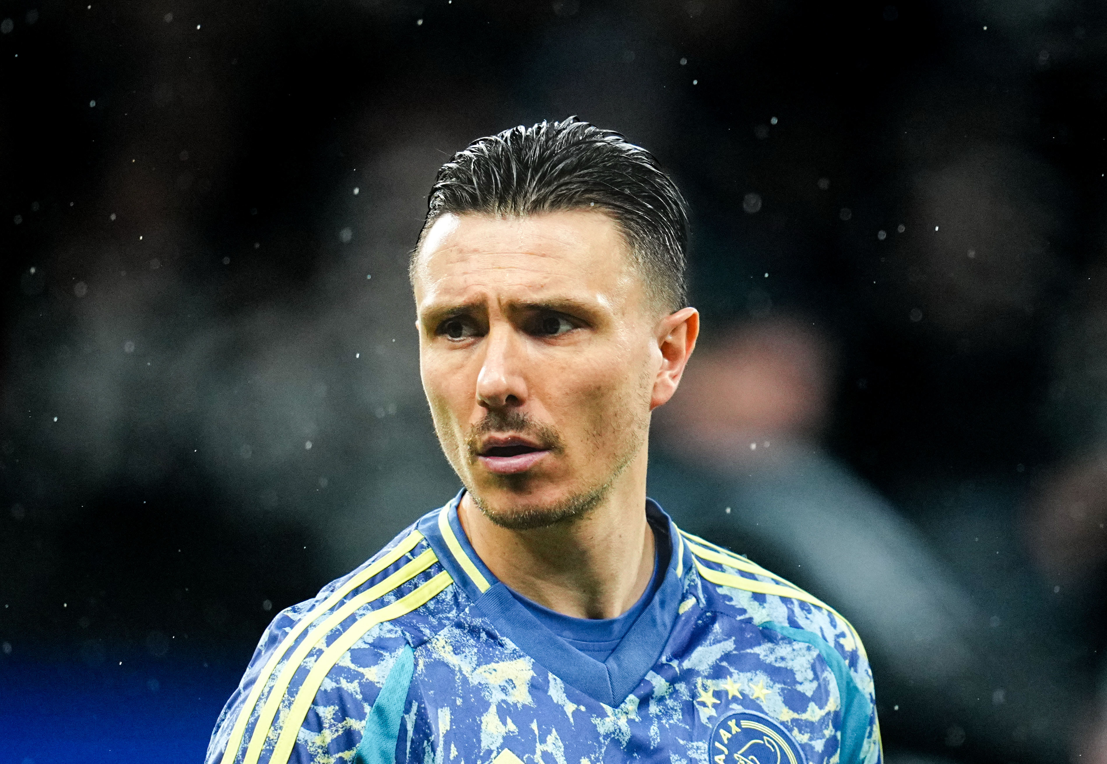 Steven Berghuis in het uittenue van Ajax