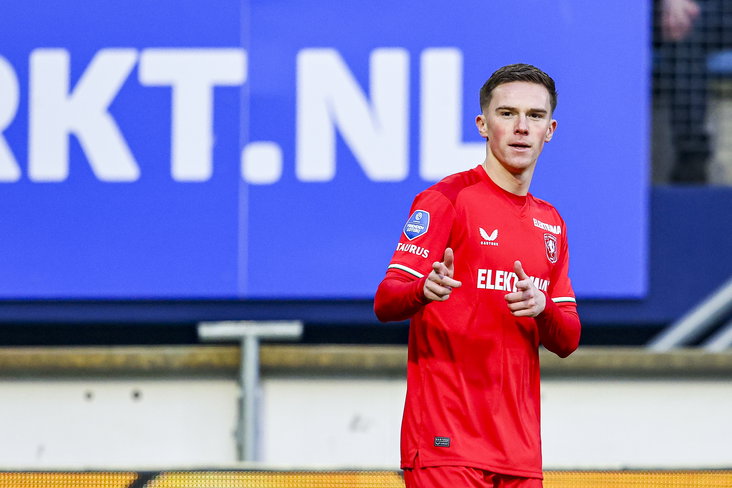 Daan Rots viert zijn goal