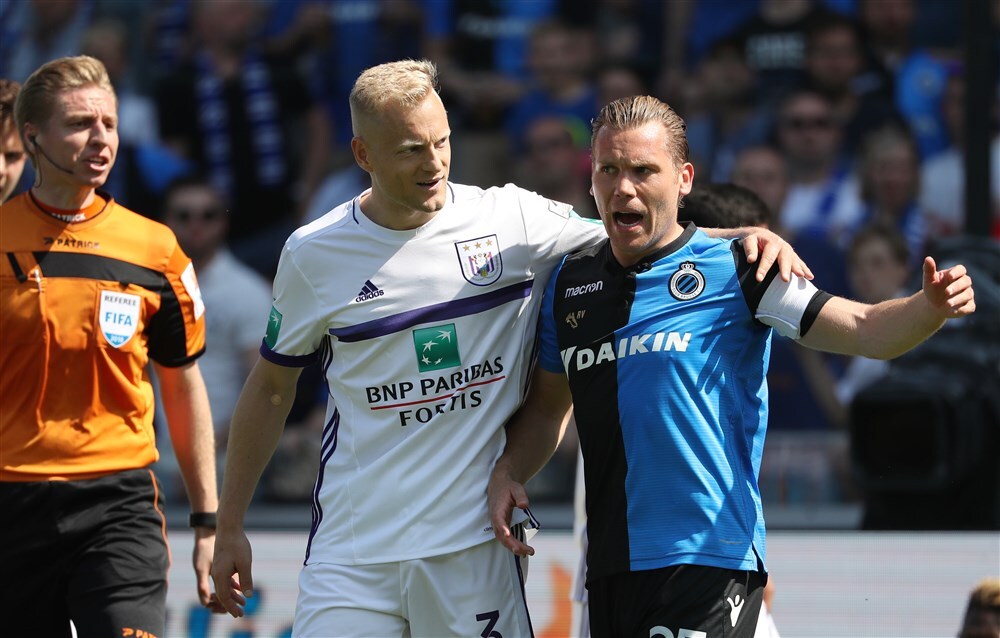 Deschacht onder vuur na kritiek vrouwenvoetbal: 