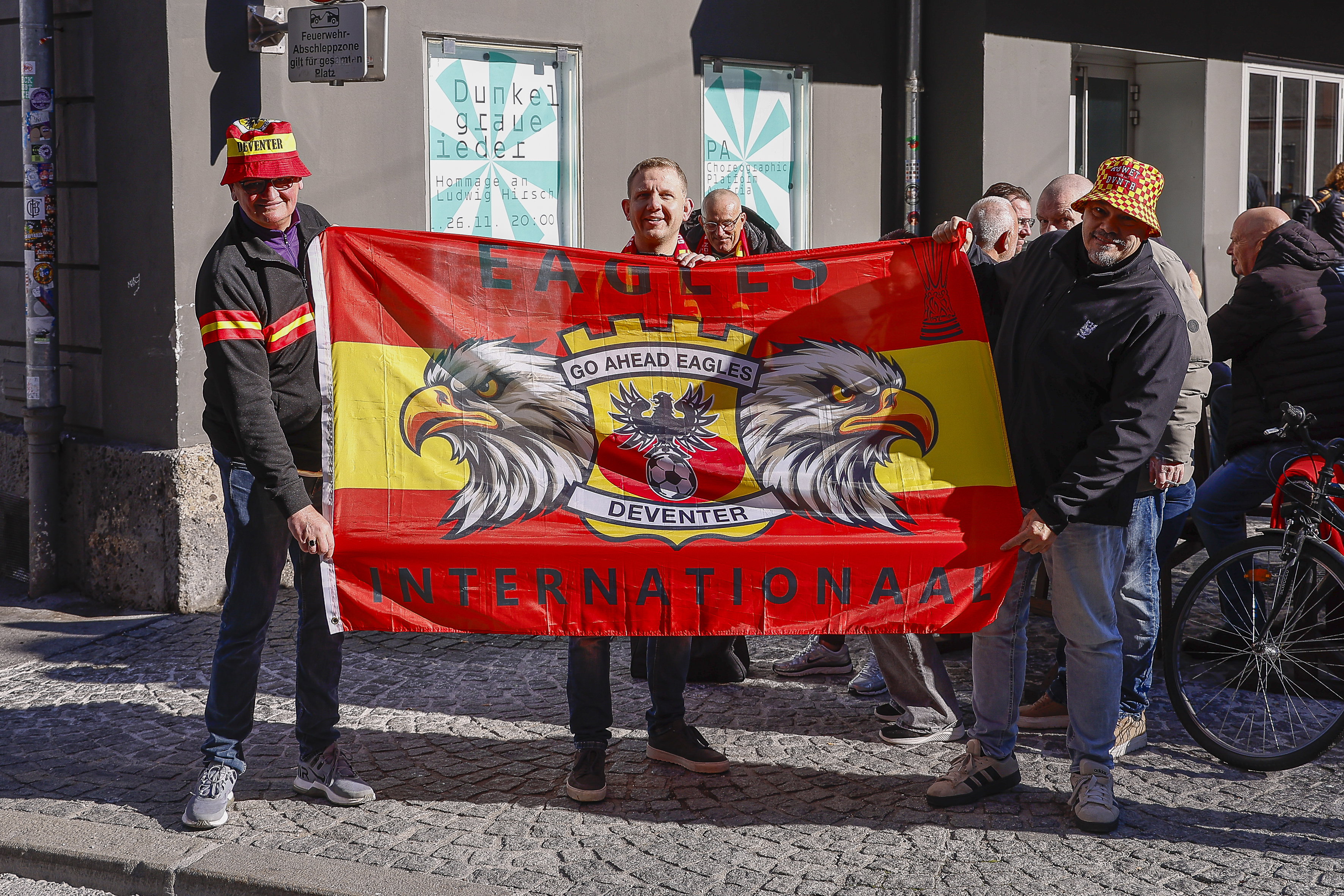 Go Ahead Eagles-fans in Salzburg