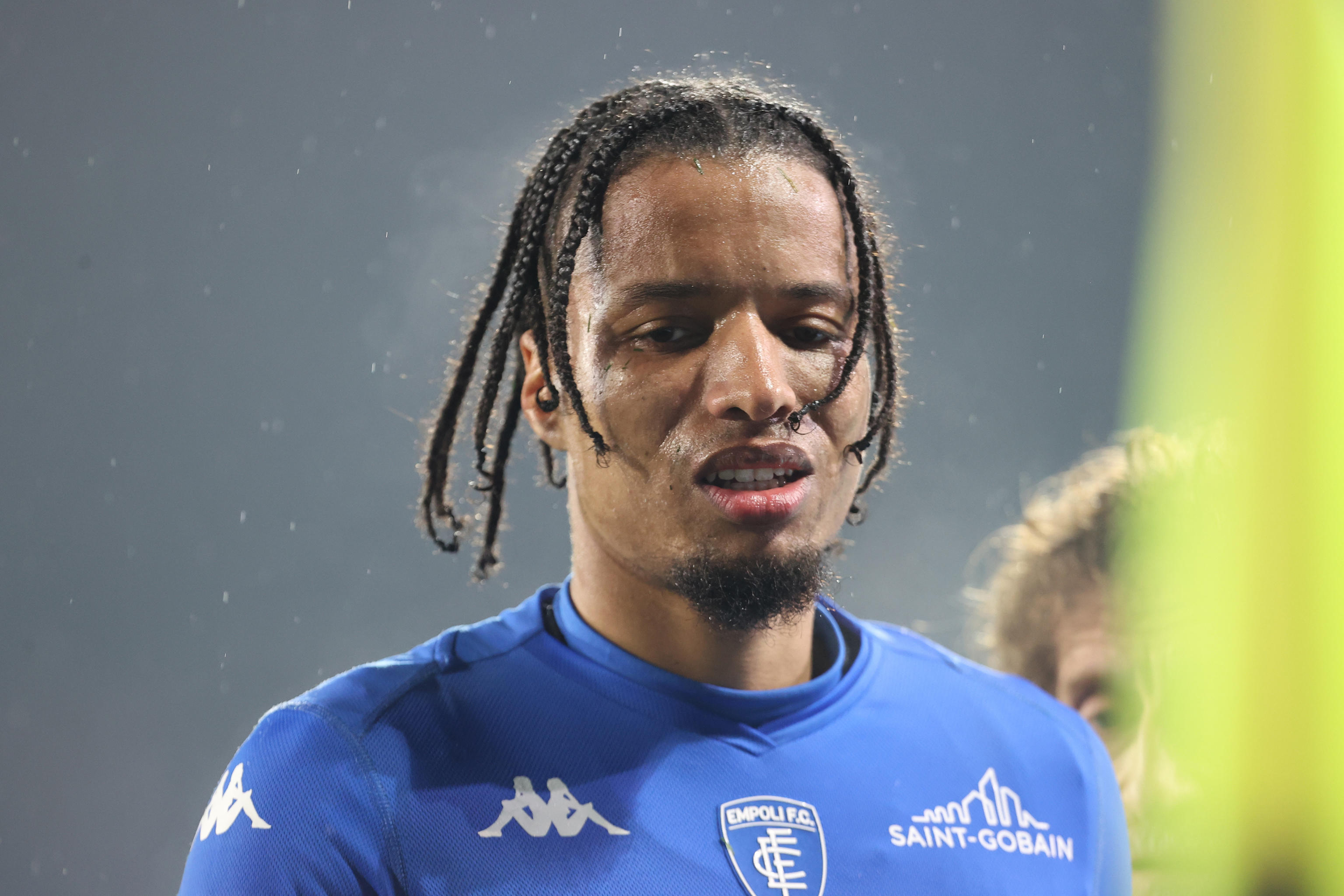 Ebuehi in het shirt van Empoli