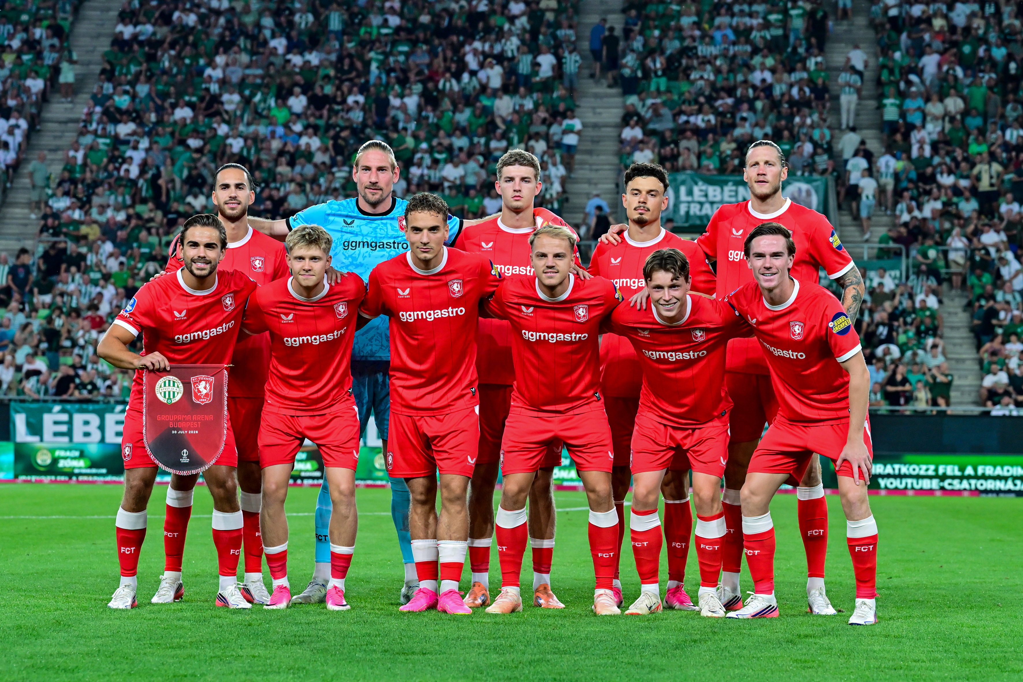 Elftalfoto van FC Twente op bezoek bij Ferencvaros