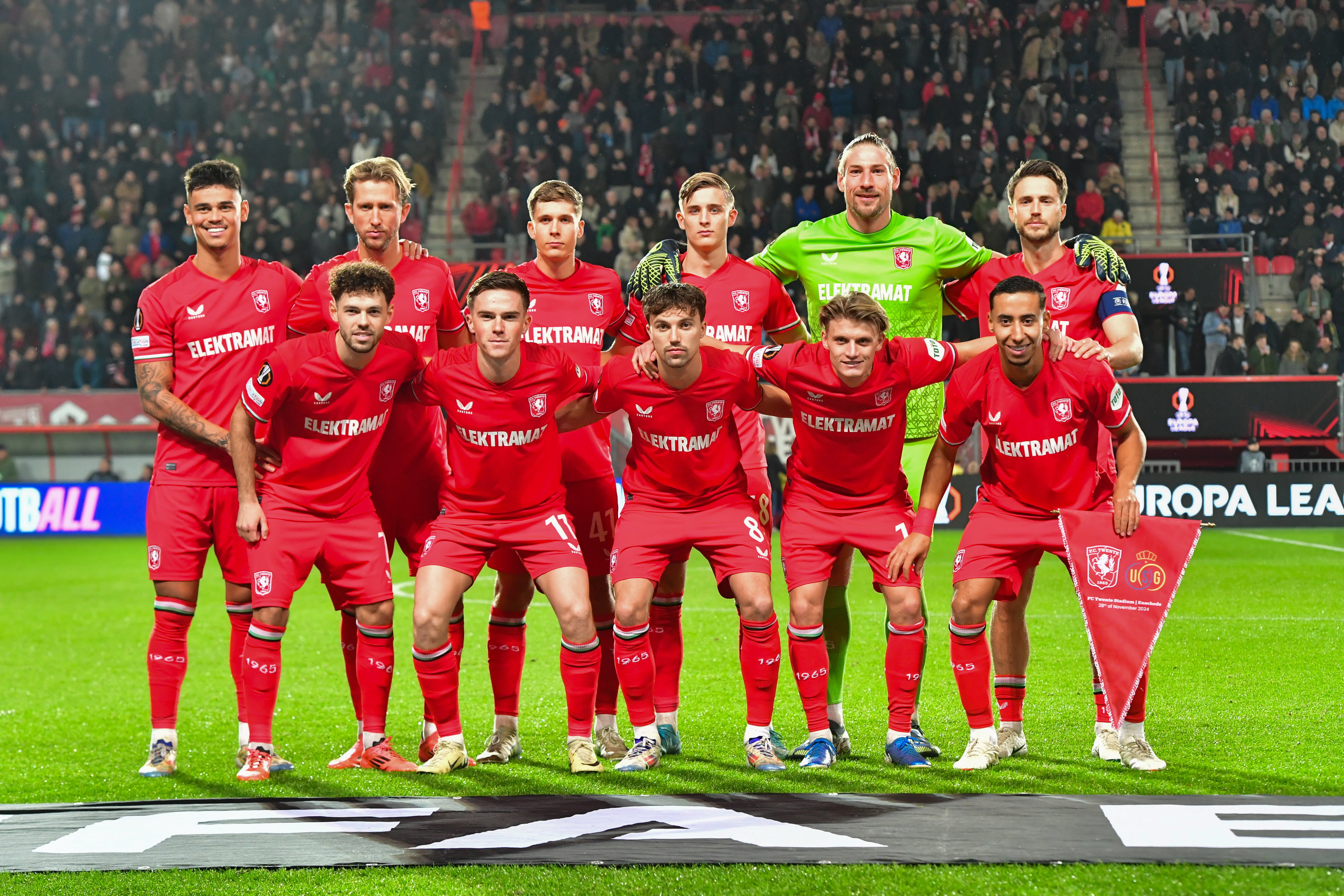 De elftalfoto van FC Twente voor de wedstrijd tegen Union