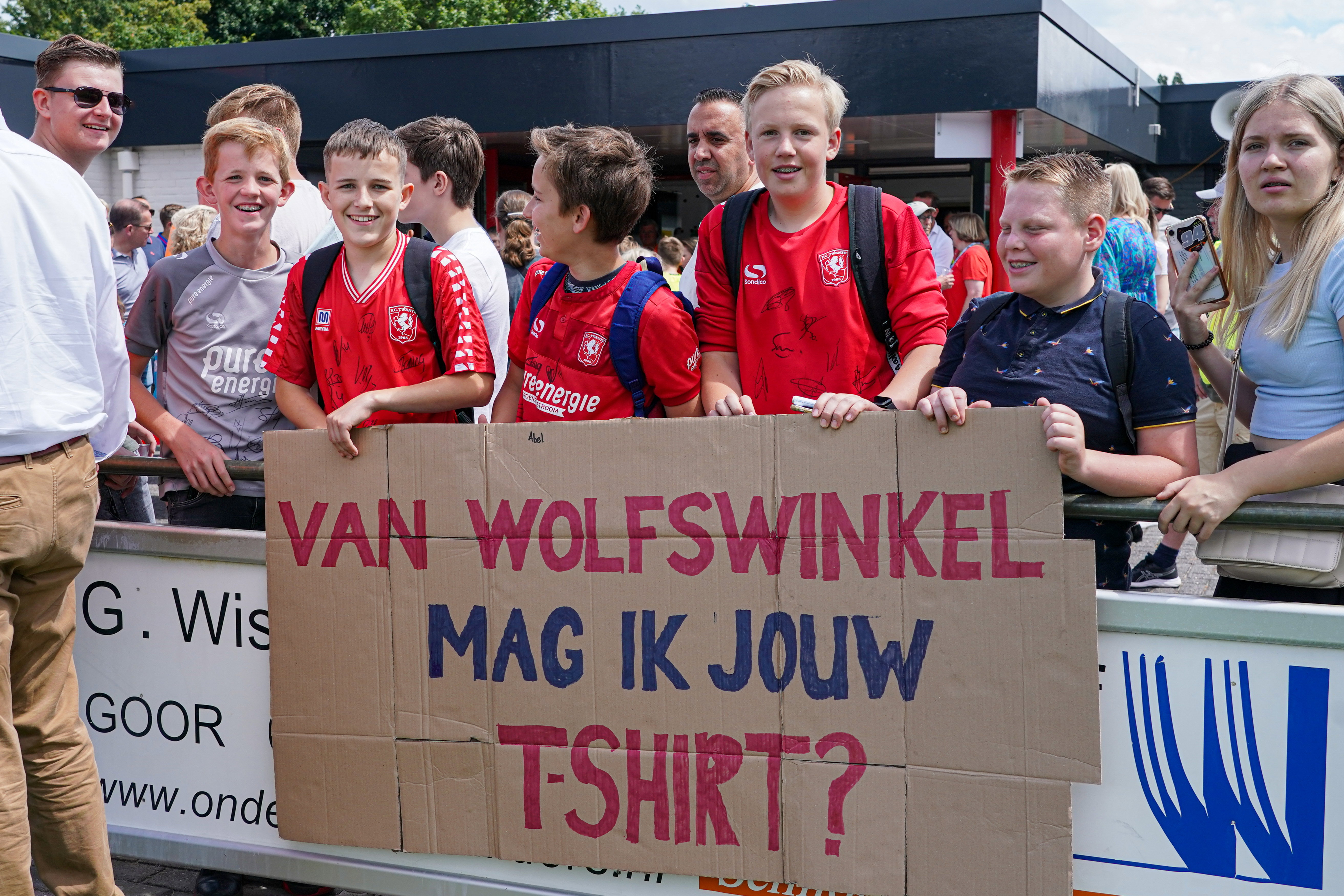 Jonge FC Twente-fans bij GFC in Goor