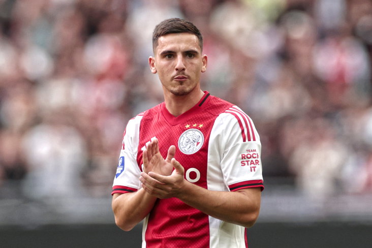 Oscar Gloukh bedankt de Ajax-fans