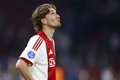 Mika Godts kijkt naar boven
