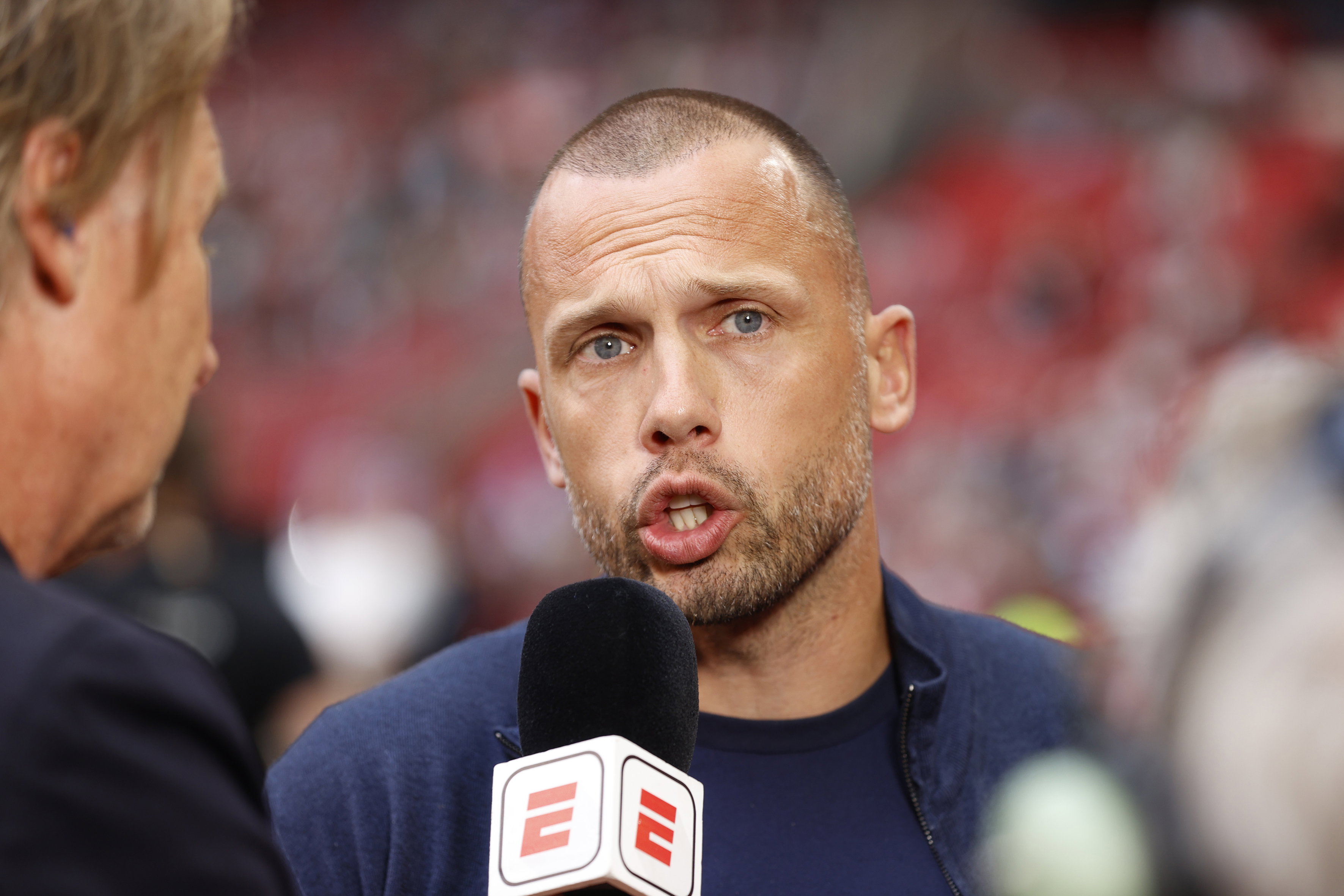 John Heitinga bij ESPN in gesprek met Hans Kraay junior