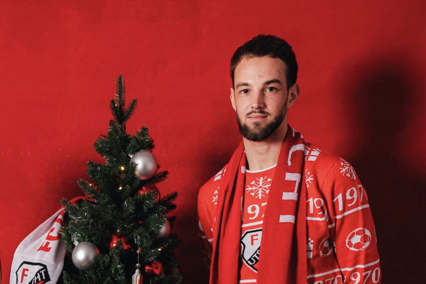 David Min in de nieuwe kersttrui van FC Utrecht