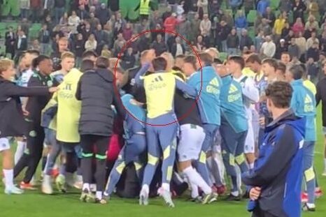 Ahmetcan Kaplan mept van zich af bij FC Groningen