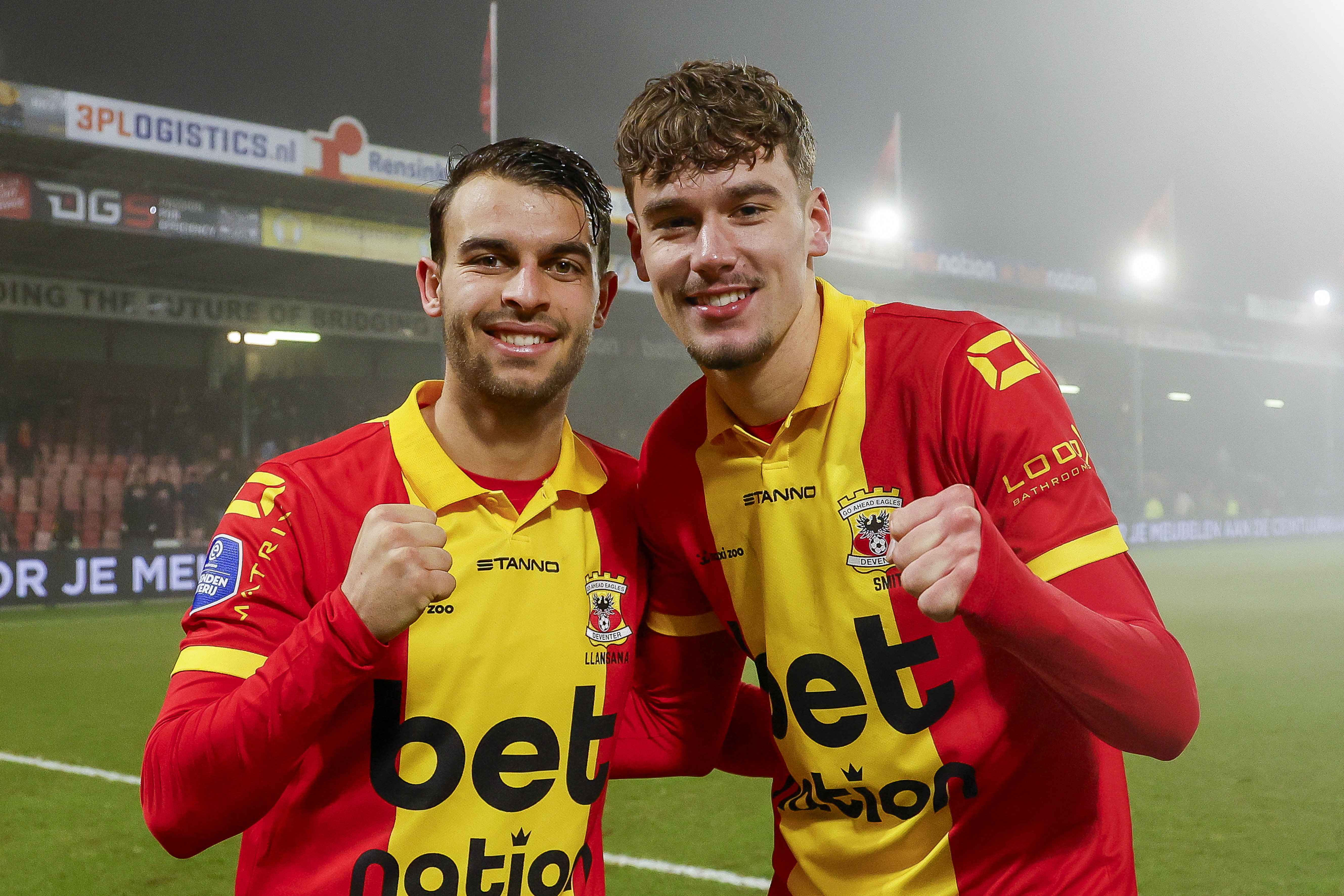 Enric Llansana poseert met Milan Smit in de Adelaarshorst