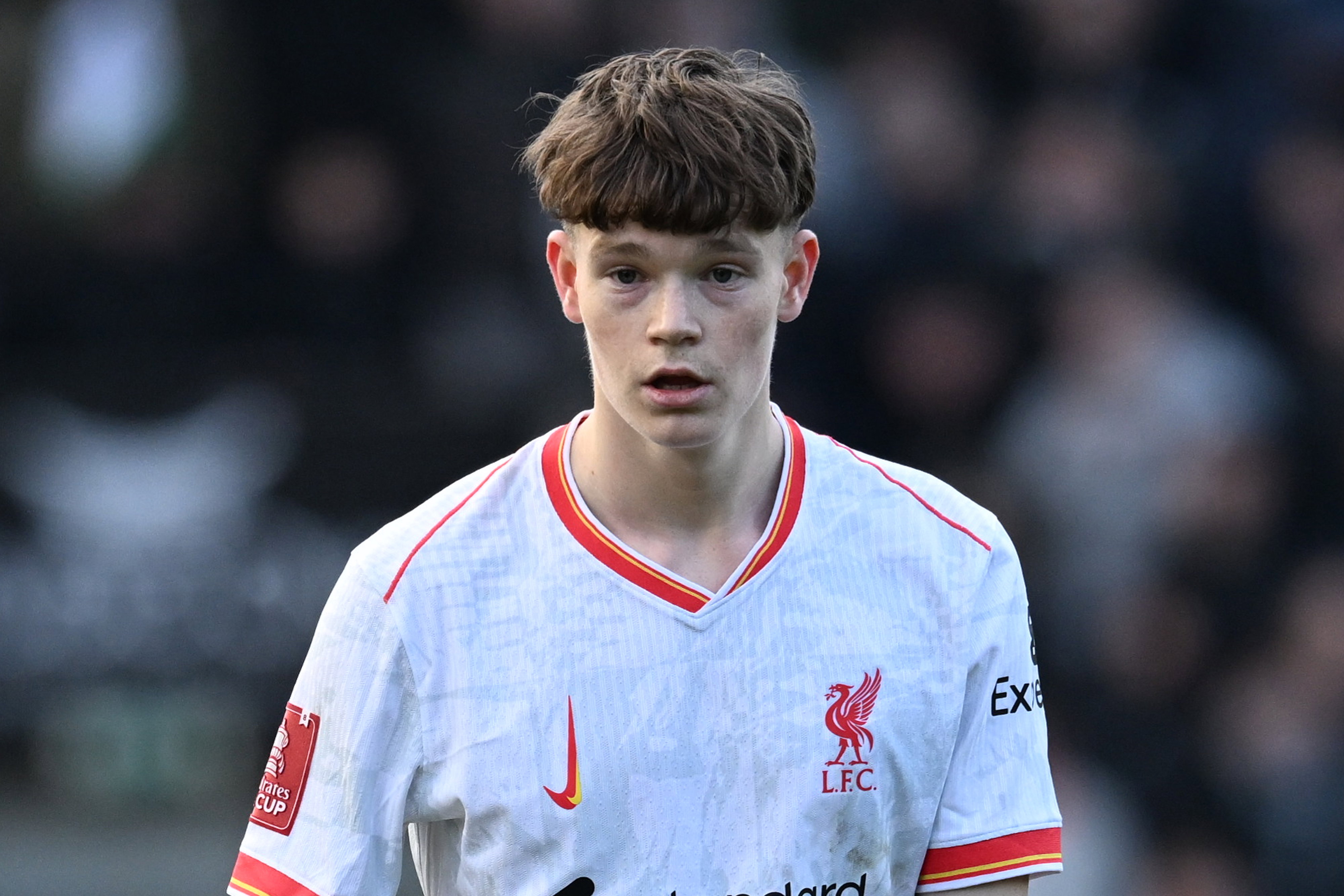 James McConnell met Liverpool in de FA Cup