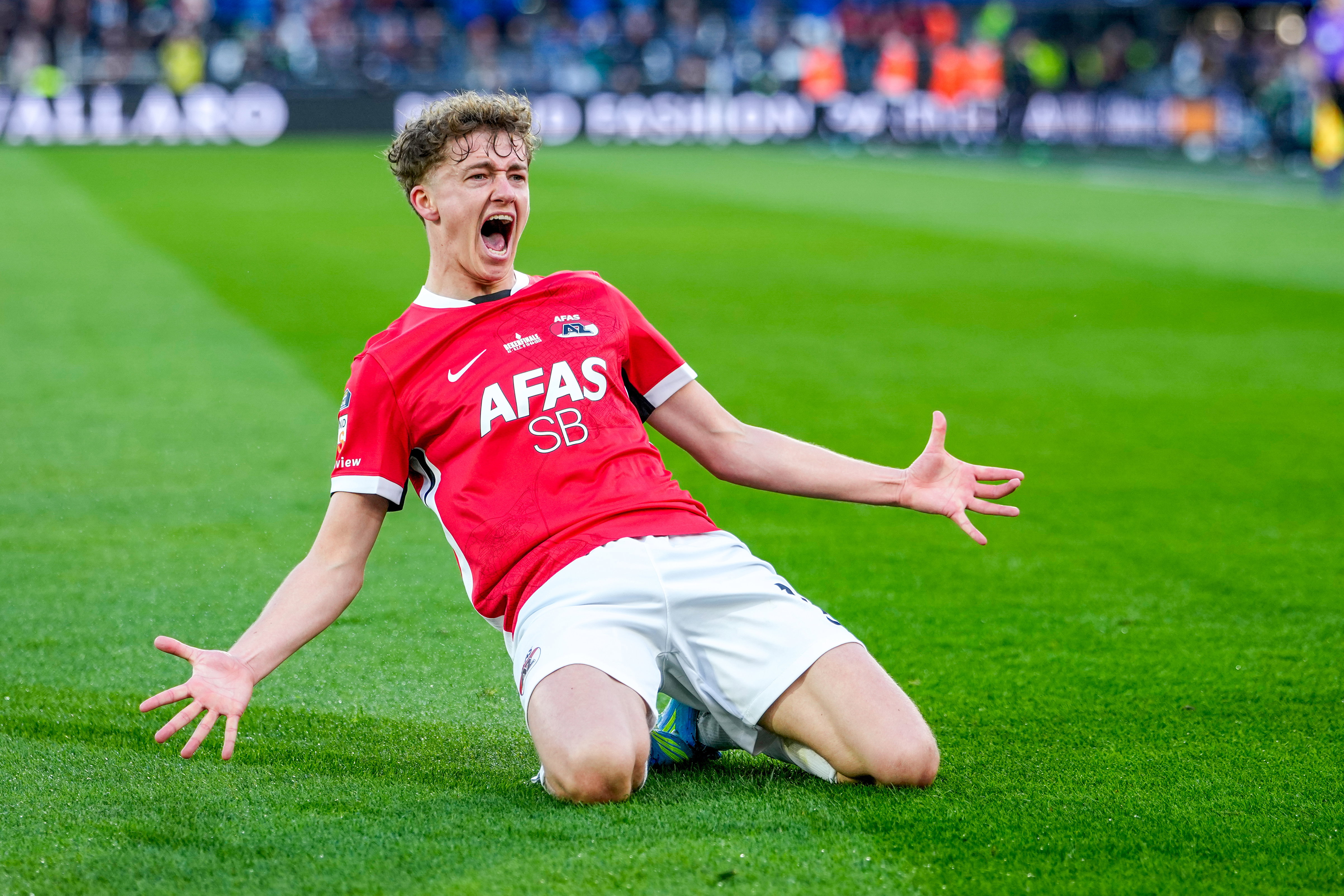 Sven Mijnans schreeuwt het uit na zijn treffer in de bekerfinale tegen NEC