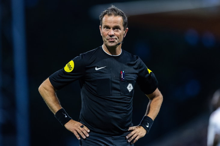 Bas Nijhuis bij een wedstrijd van Telstar in Velsen