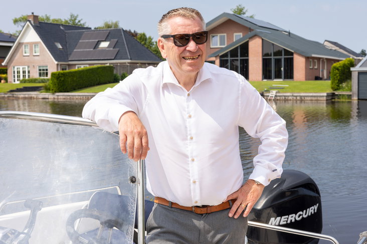 Hans Nijland op de boot