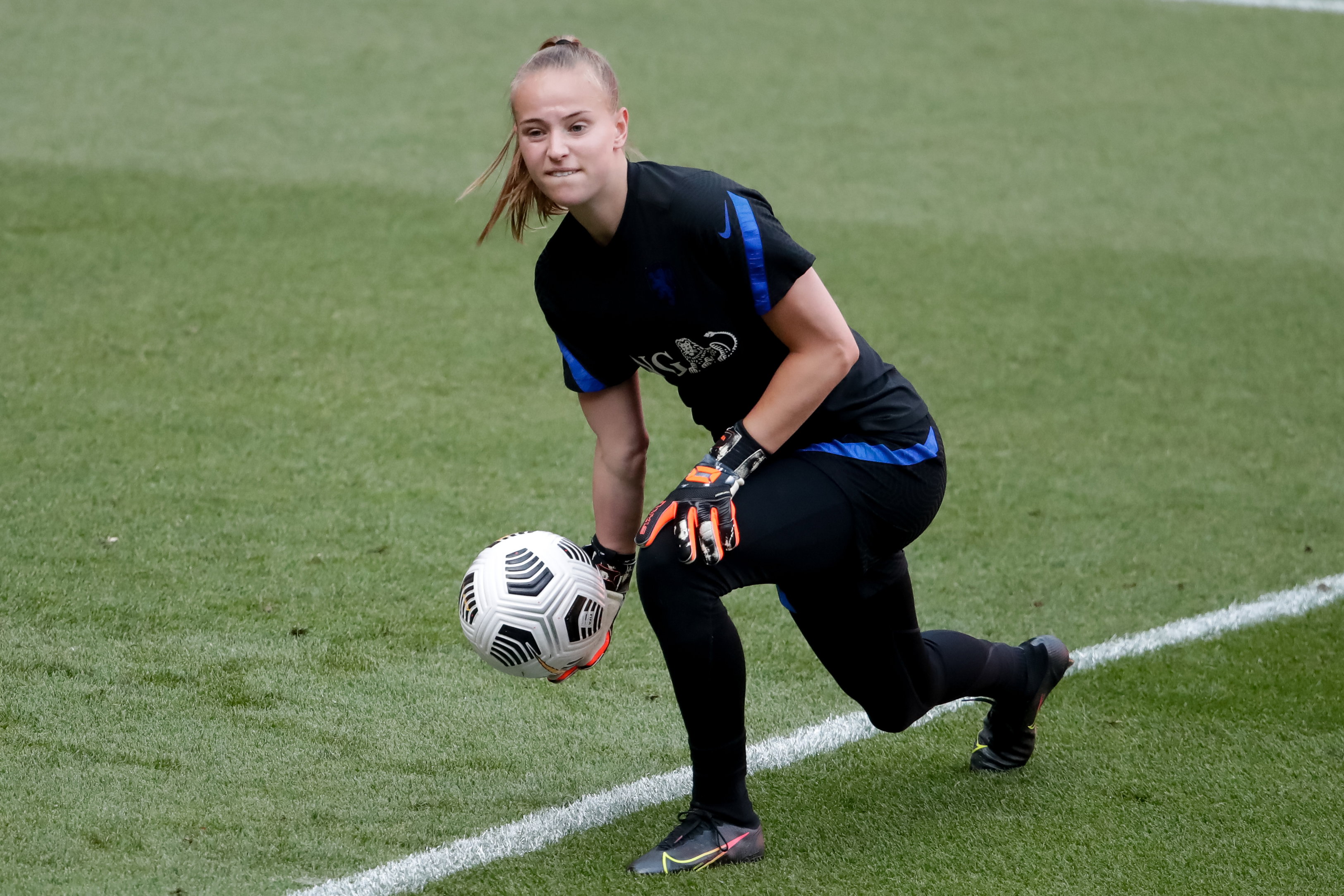 Daphne van Domselaar