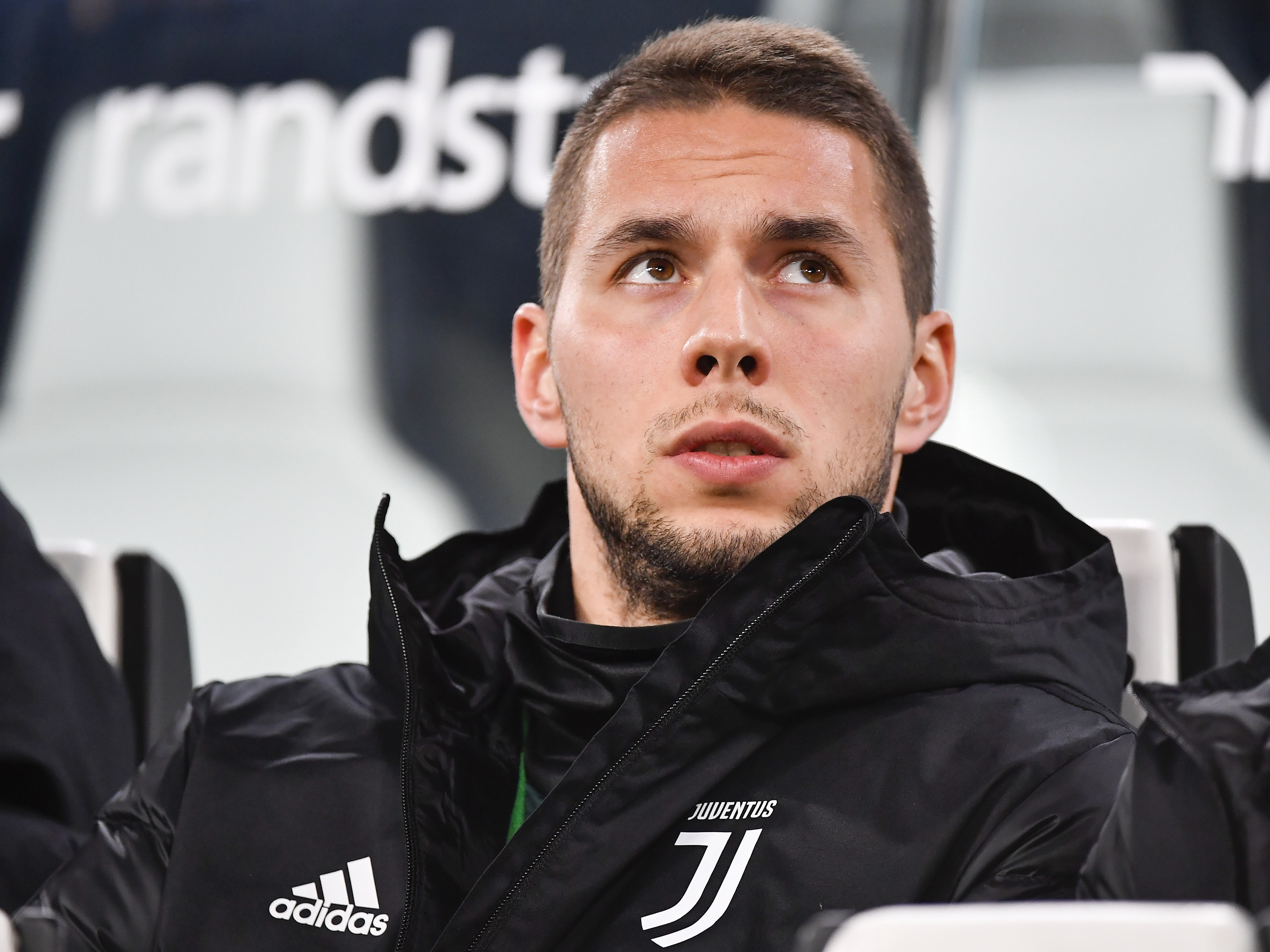 Marco Pjaca op de bank bij Juventus