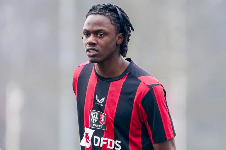 Maik Poeketie in actie bij de FC Twente/Heracles Academie