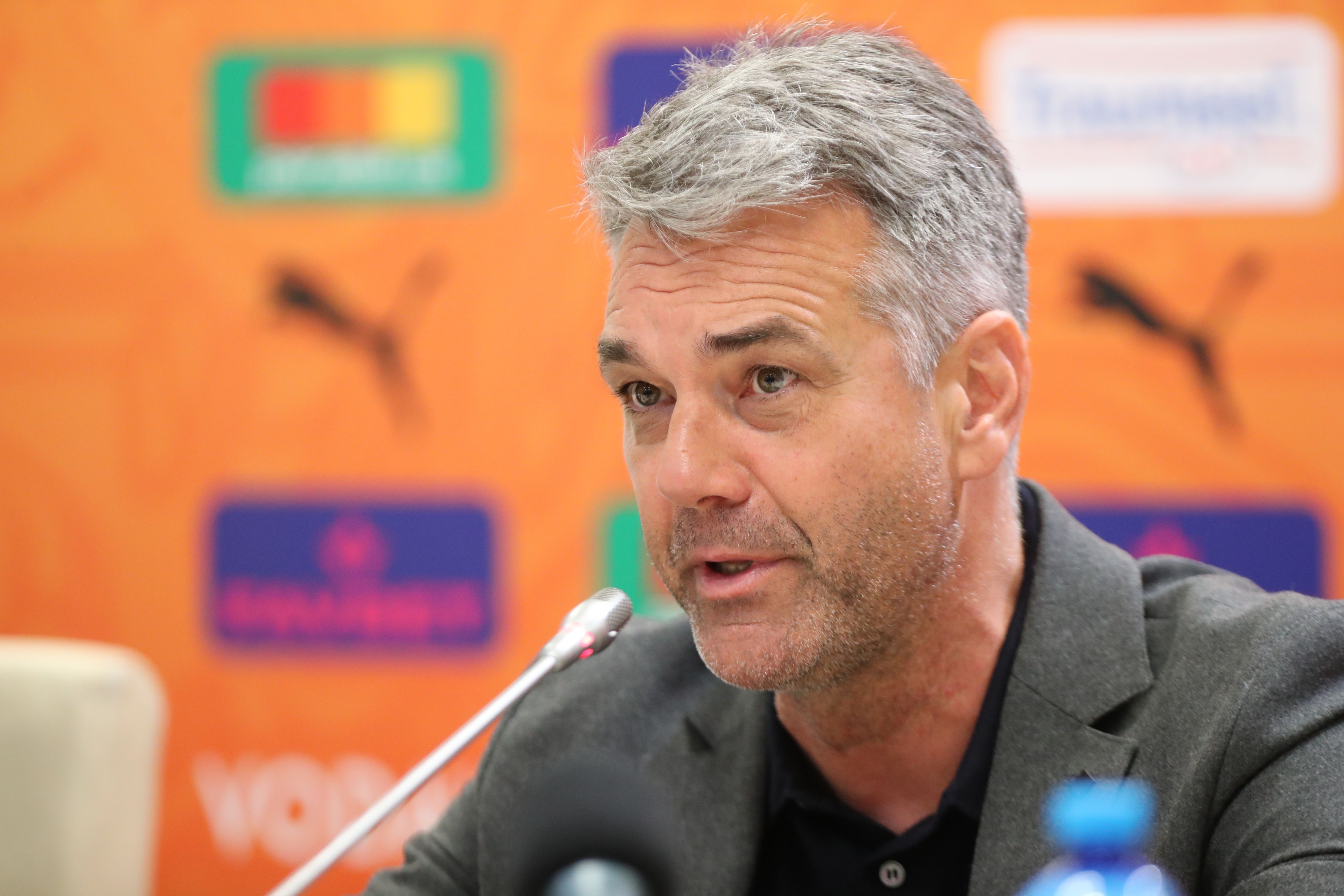 Marino Pusic tijdens een persconferentie van Shakhtar Donetsk
