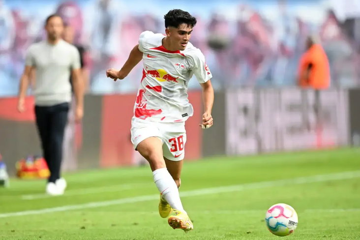 Hugo Novoa in actie voor RB Leipzig
