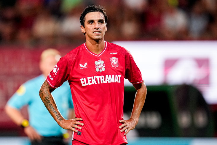 Bryan Ruiz bij de afscheidswedstrijd van Wout Brama