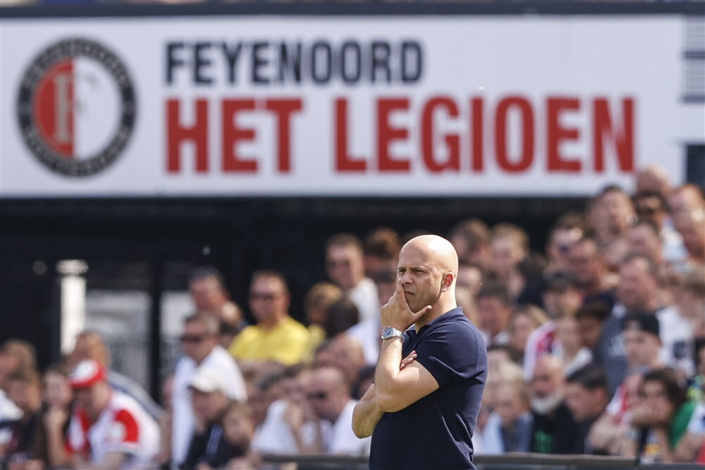 Arne Slot in De Kuip