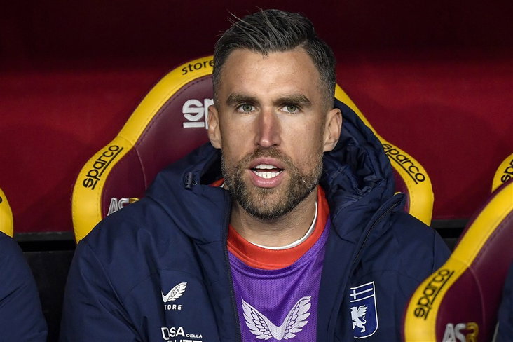 Kevin Strootman op bezoek bij AS Roma met Genoa