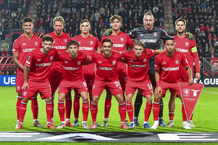 Elftalfoto FC Twente voor de thuiswedstrijd tegen Lazio