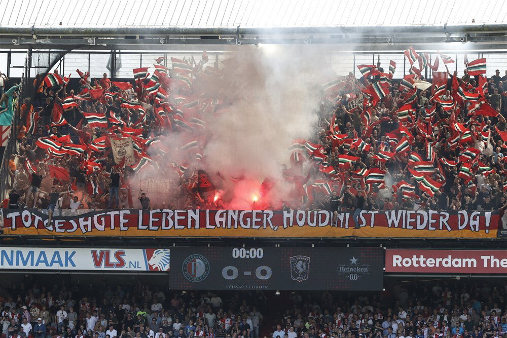 FC Twente-fans in De Kuip