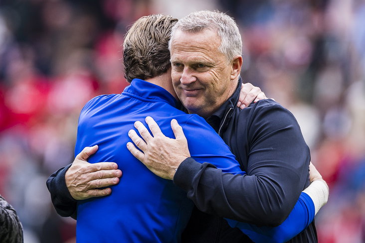 John van den Brom na de nederlaag tegen PSV in Eindhoven