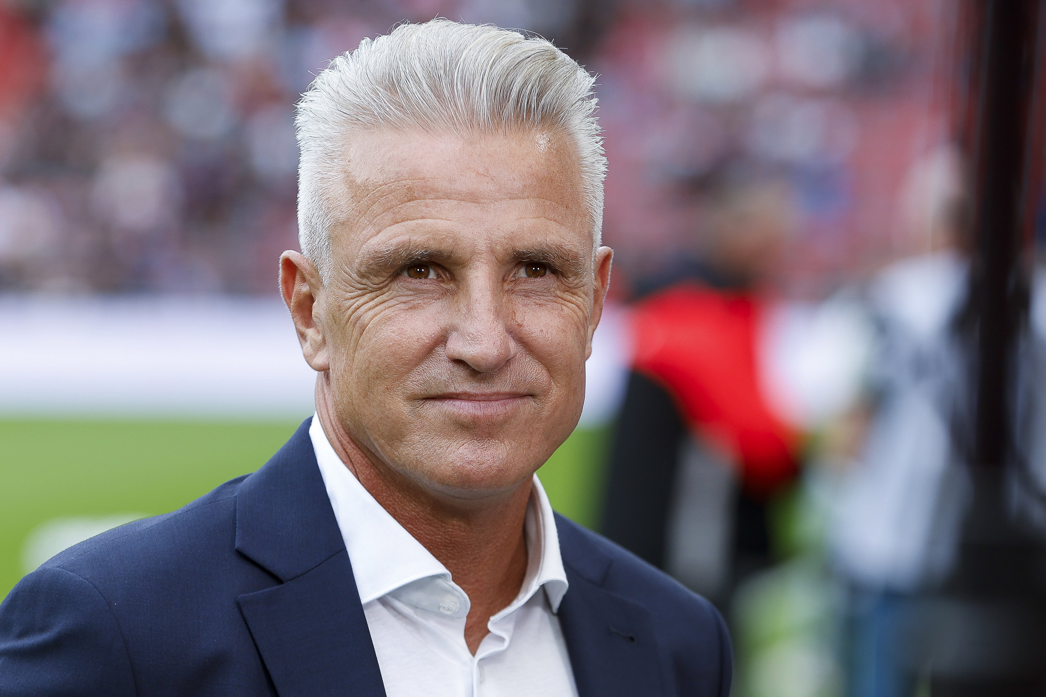 Marc van Hintum in pak