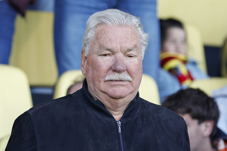 Frans van Seumeren bij een uitwedstrijd van FC Utrecht